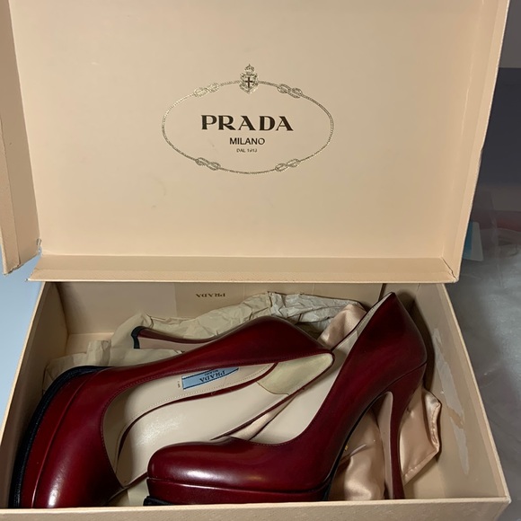 SOLD PRADA SPAZZOLATO FUME IN SCARLATTO - Picture 4 of 16